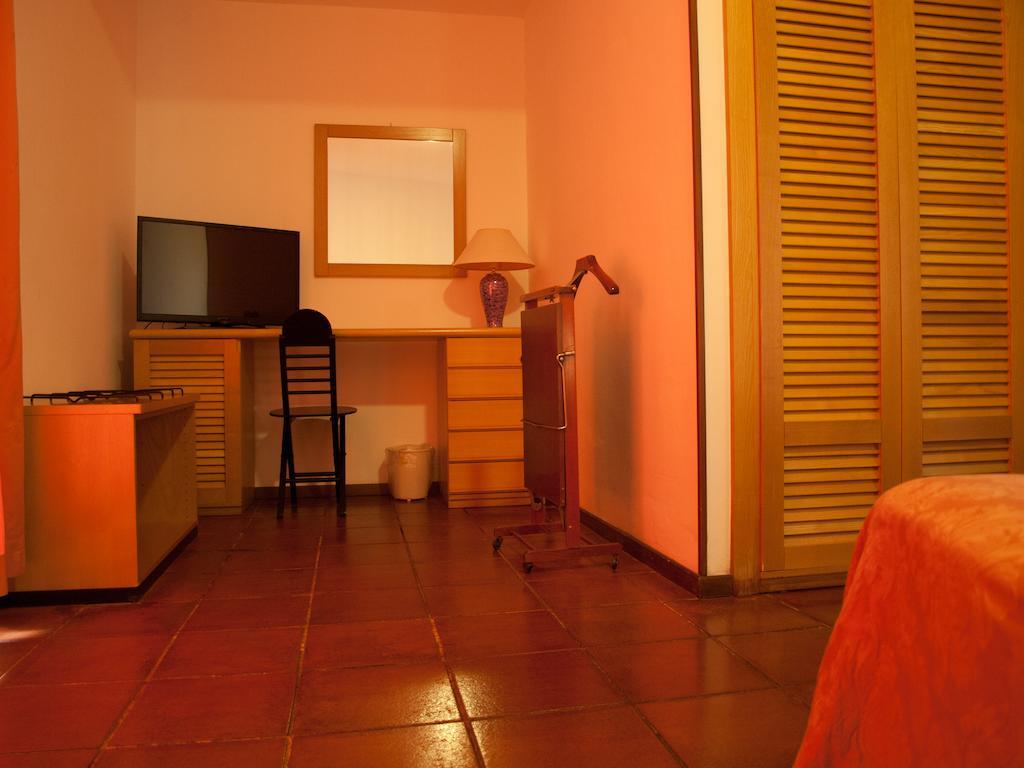 Hotel Garibaldi La Maddalena (Sassari) Quarto foto