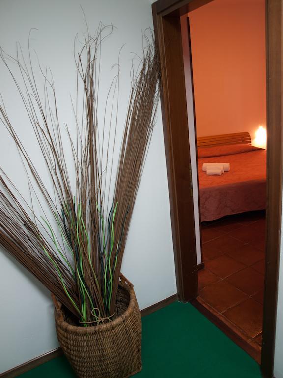 Hotel Garibaldi La Maddalena (Sassari) Quarto foto